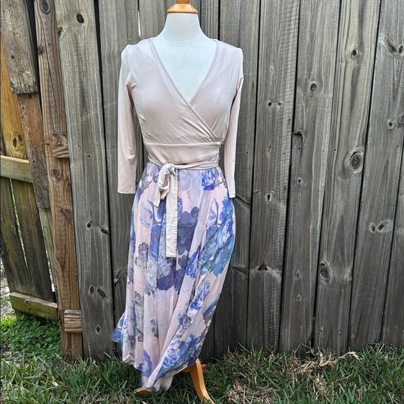 Lux by Seraphine ‘Patrice’ Wrap Maternity & Nursing Midi Dress, size 6 - Picture 4 of 9